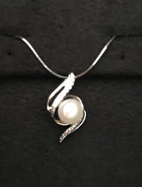 Sterling Silver Freshwater Pearl Pendant Necklace